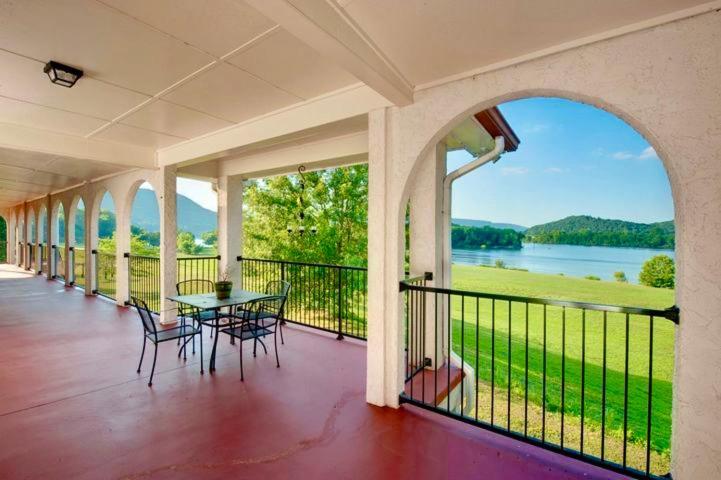 Williams Island Room At Tennessee Riverplace Chattanooga Bagian luar foto